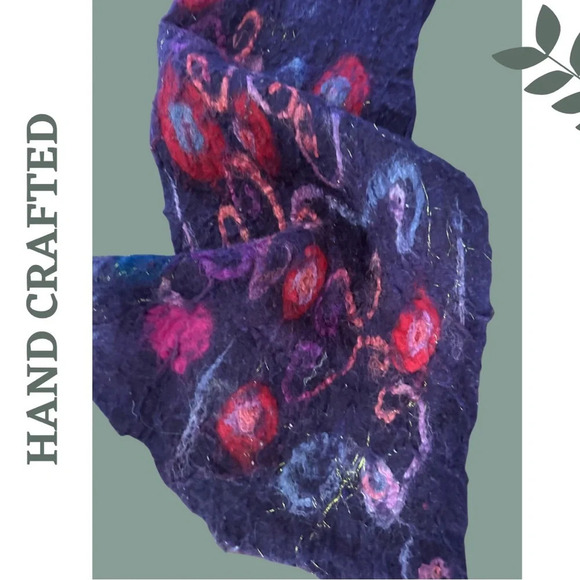 Hand Crafted Felted Wool Scarf metallic Gold Thread Purple  Red Pink Blue - Picture 3 of 4